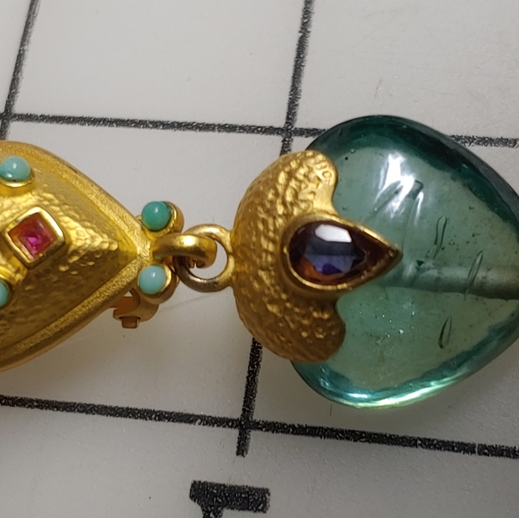 Vintage Leslie Block Etruscan Glass Earrings - Picture 9 of 10